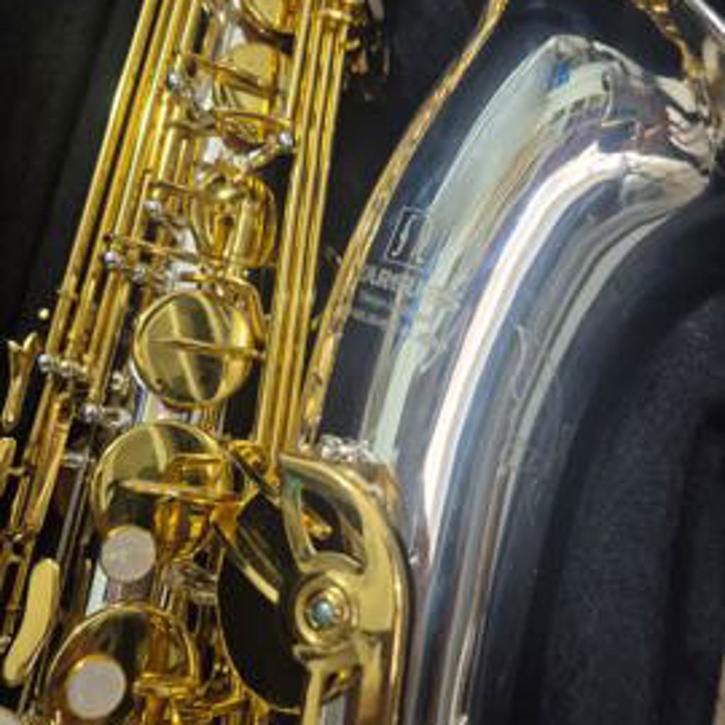 SAXOFONE TENOR BB BANHO DE PRATA E CHAVES OU DESIGN UKBRAZIL BY TARGUES
