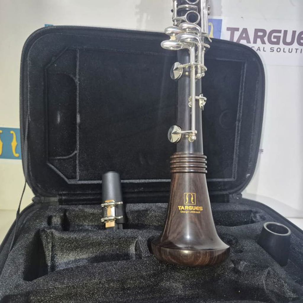 CLARINETE 17 CHAVES BB MADEIRA EBANO MODELO BACKUN TARGUES
