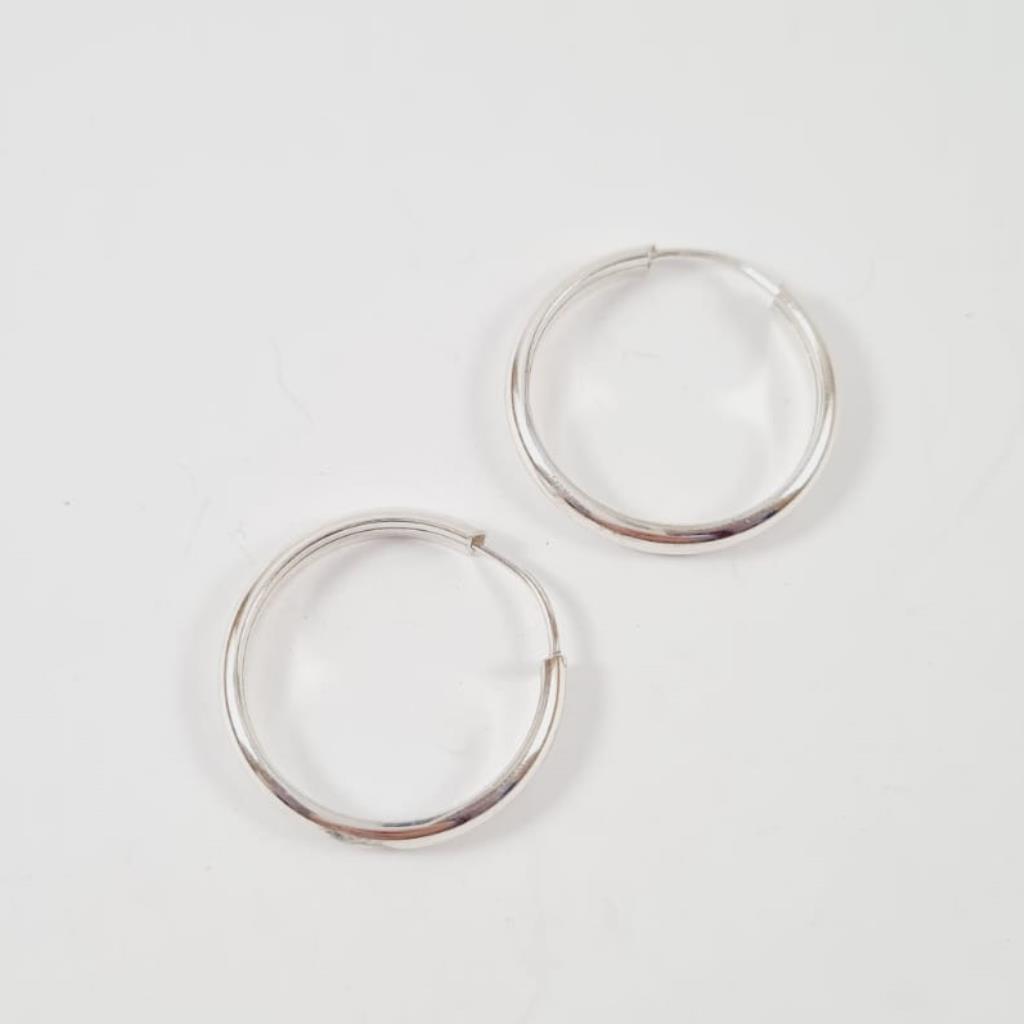 BRINCO ARGOLA MEIA CANA 19 MM