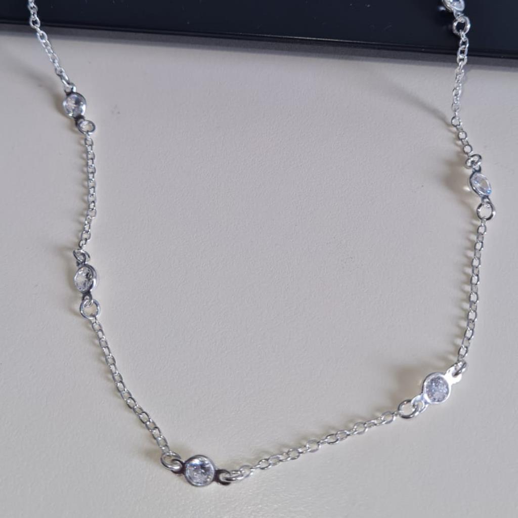 CORRENTE 45 CM COM 9 ZIRCÔNIAS 5 MM