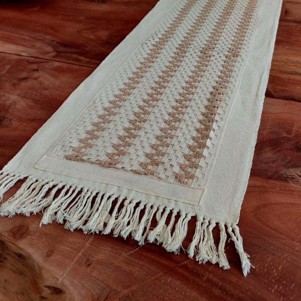 CAMINHO DE MESA MACRAME 2,20M