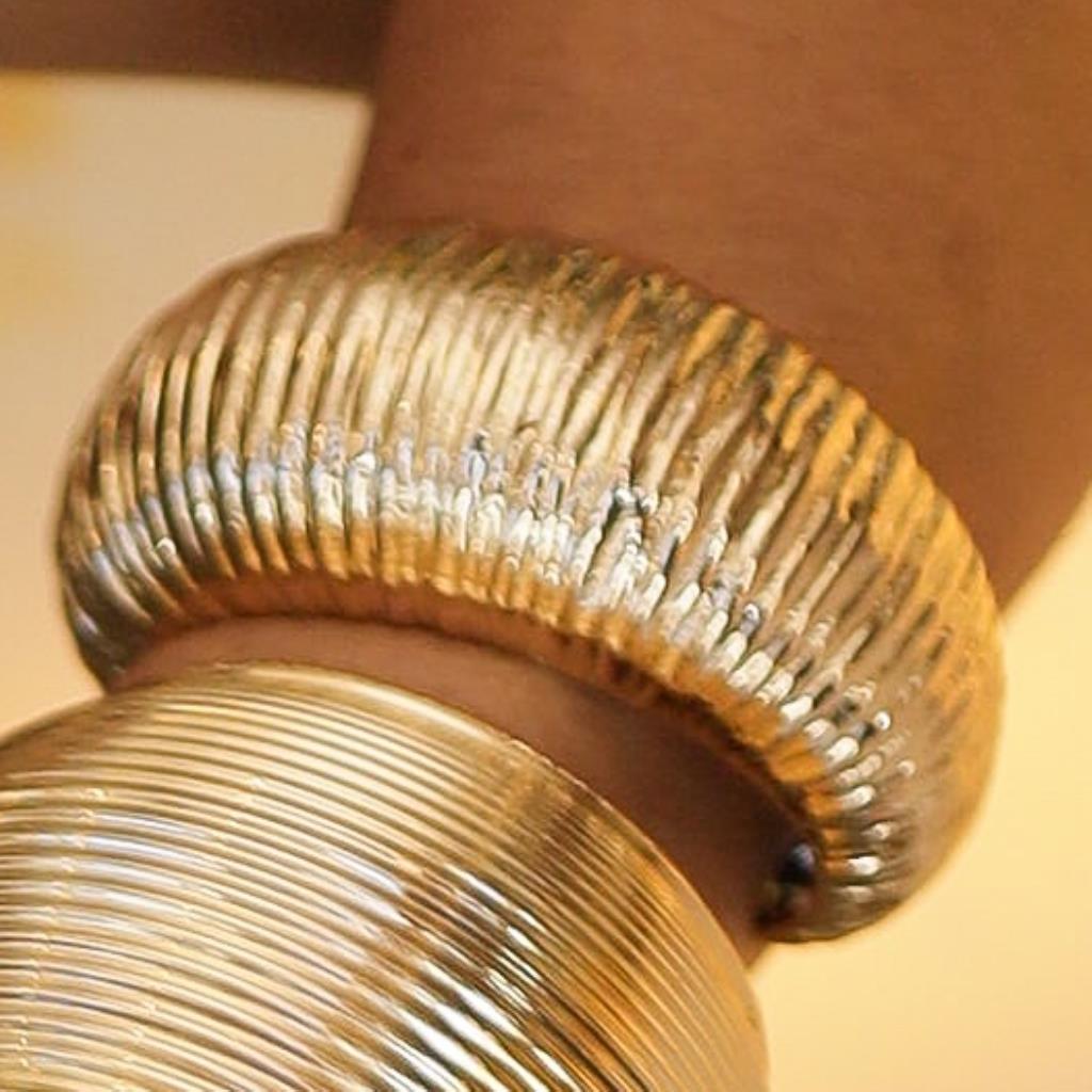 BRACELETE ABERTO MAX FRIZADO