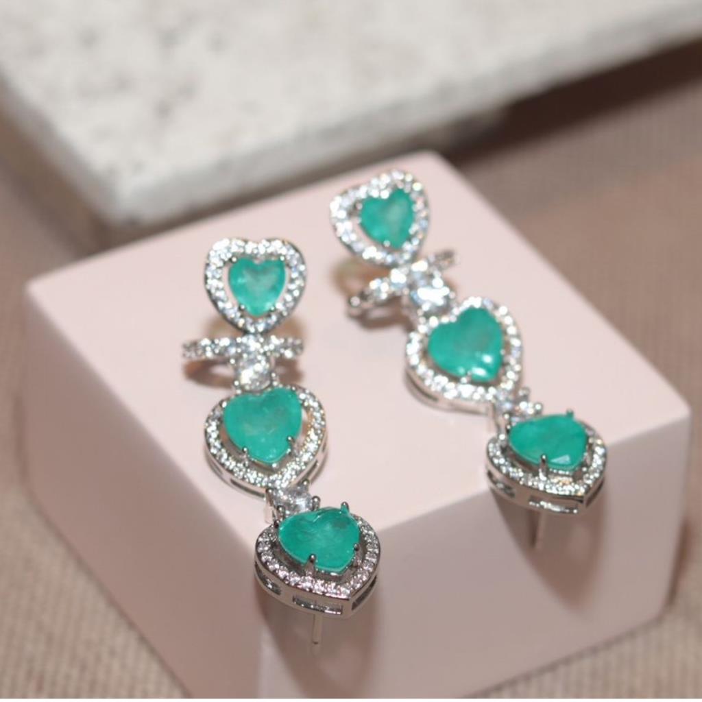 BRINCO EAR CUFF CORACOES