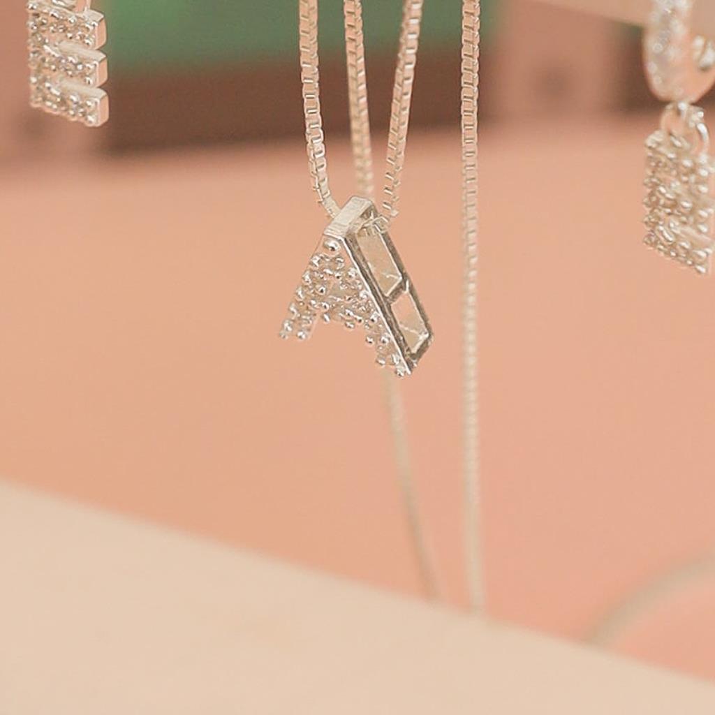 AG COLAR INICIAL CRAVEJADO