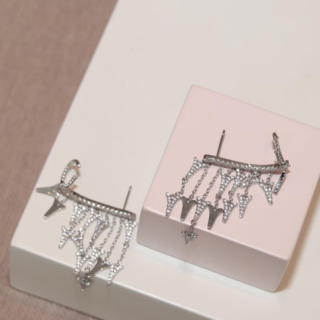 BRINCO EAR CUFF TRIANGULOS