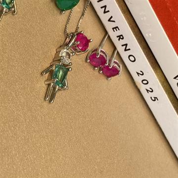 AG CONJUNTO PINGENTE MENINO E PEDRAS