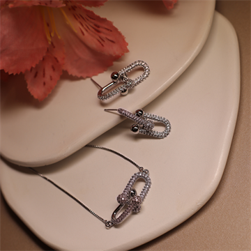 CONJUNTO TIFFANY SEMI CRAVEJADO
