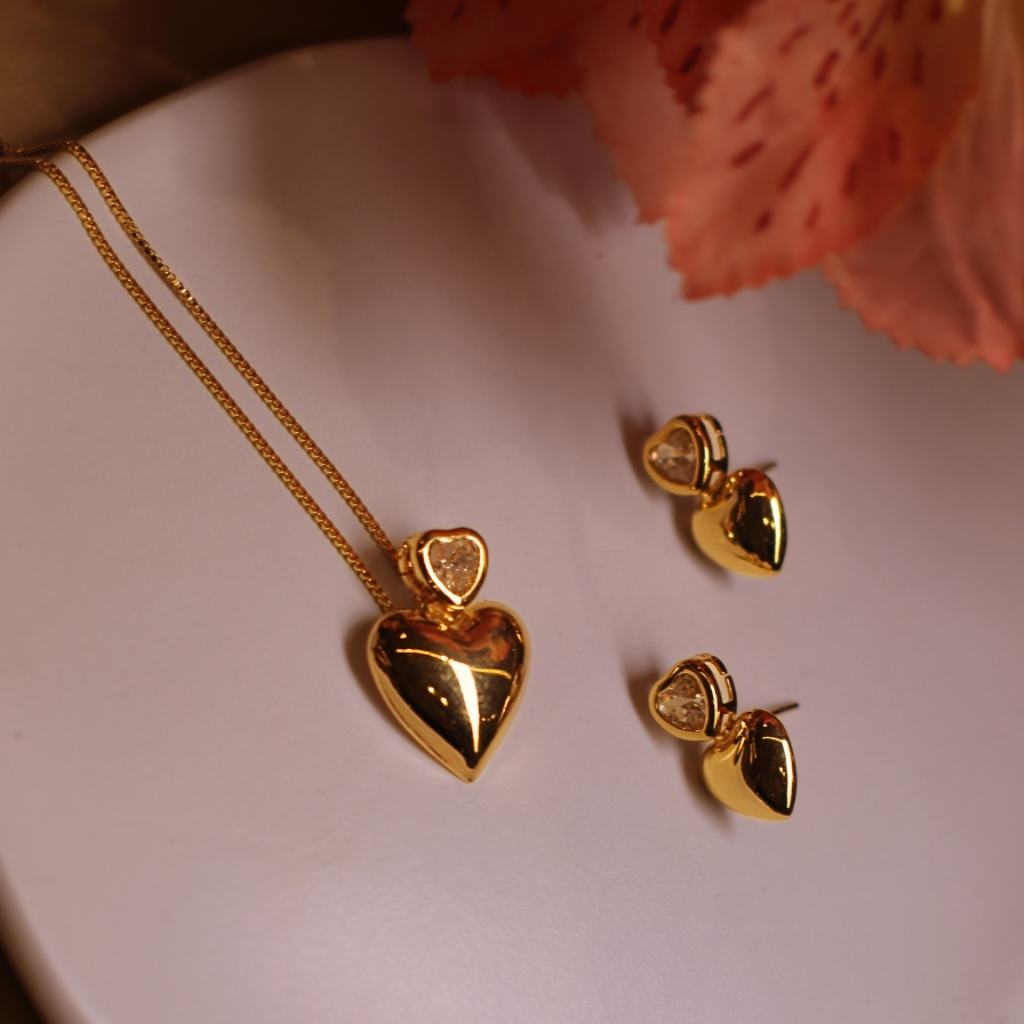 CONJUNTO 2 CORAÇÕES LISO E PEDRA