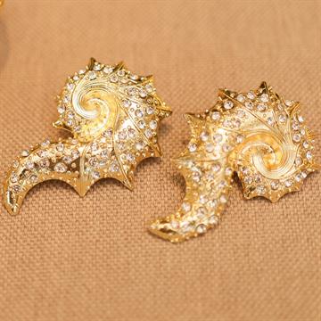 BRINCO CARACOL CRAVEJADO DOURADO