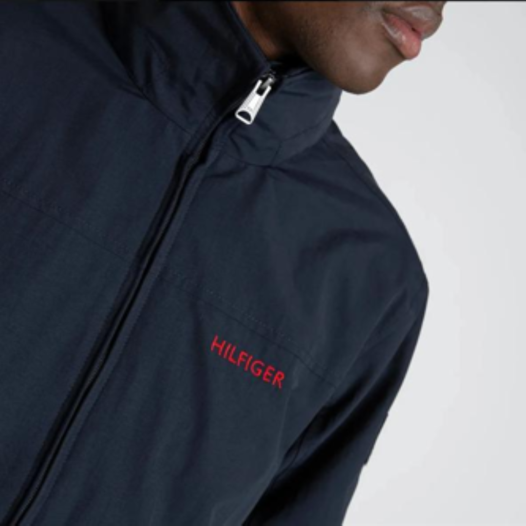 JAQUETA TOMMY HILFIGER IMPERMEÁVEL  - AZUL