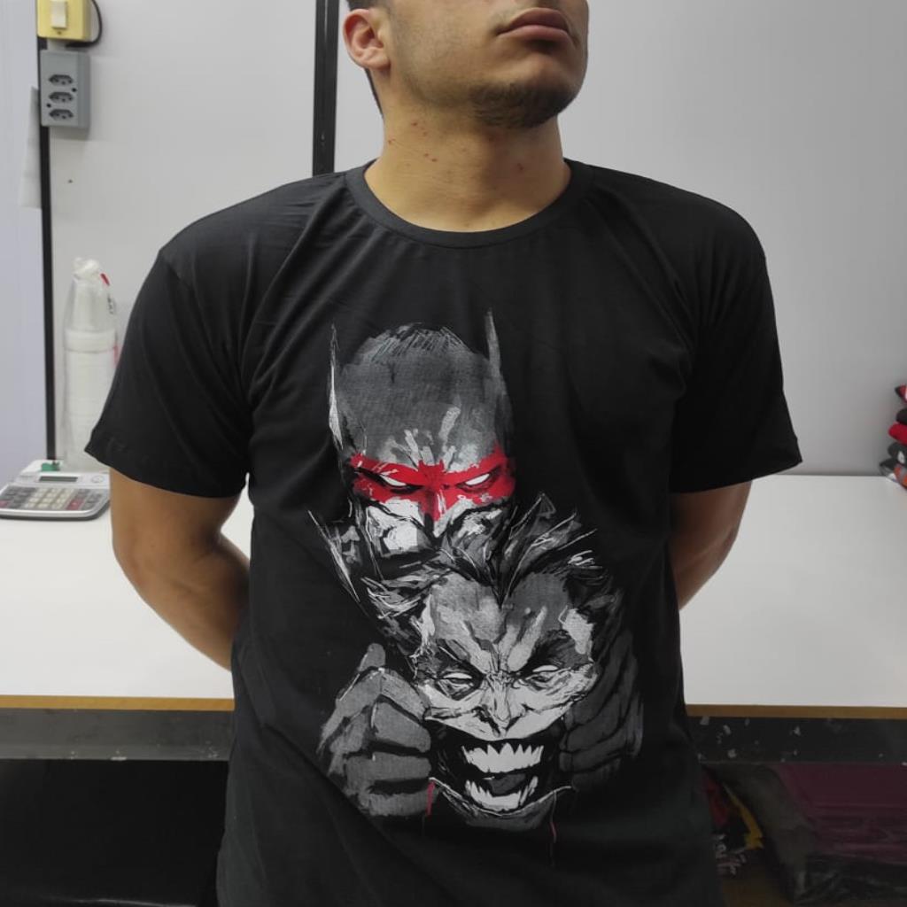 Camisa Batman e Coringa