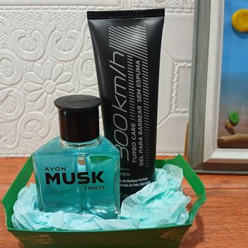 Presente Musk Freeze