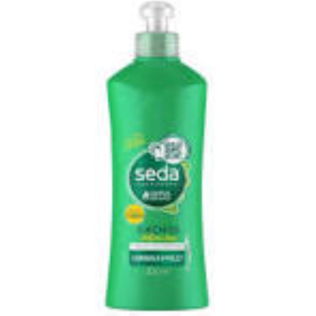 CREME DE PENTEAR SEDA CACHOS COMPORTADOS E DEFINIDOS