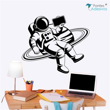 Adesivo de Parede Astronauta - 63 x 54 cm