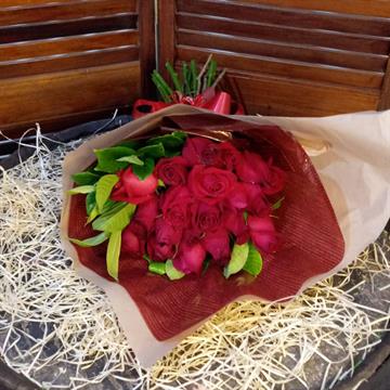 Buquê Americano 20 Rosas Vermelhas