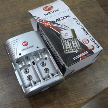 Carregador de pilha MOX MO-C738 Pilhas AA-AAA-9V