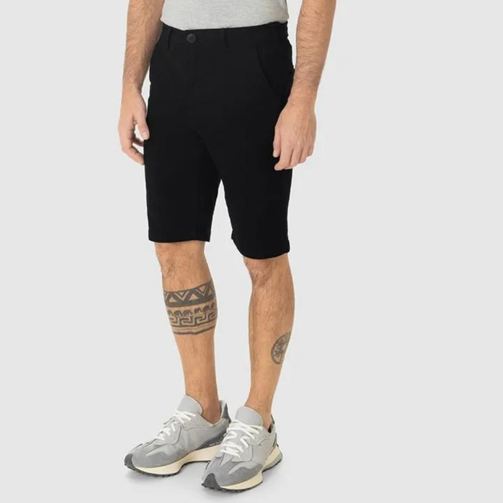 Bermuda Masc Chino Sarja Stretch Preta Tam 42 Malwee