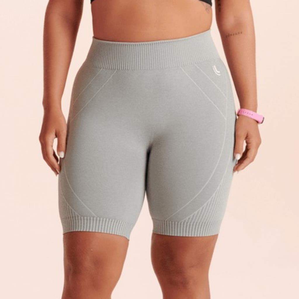 Bermuda Max Feminina Grafite Tam GG Lupo