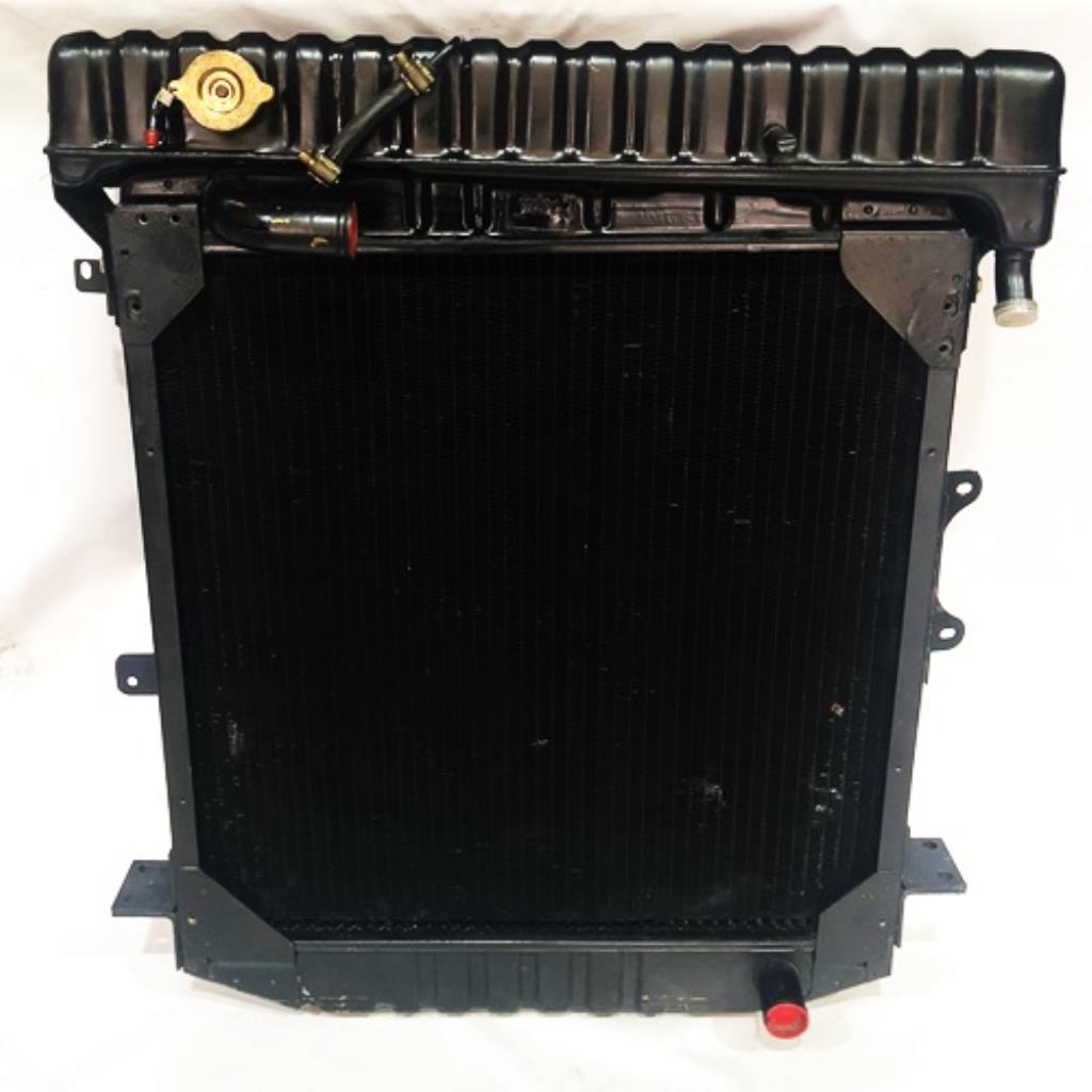 Radiador com reservatório Behr Mercedes Benz caminhão 608 709 710 912 914