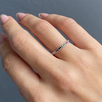 ANEL APARADOR COM ZIRCONIAS COLORIDAS TAM 24