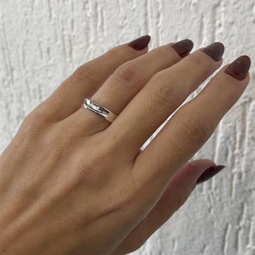 ALIANÇA CONCOVA 4MM TAM 16