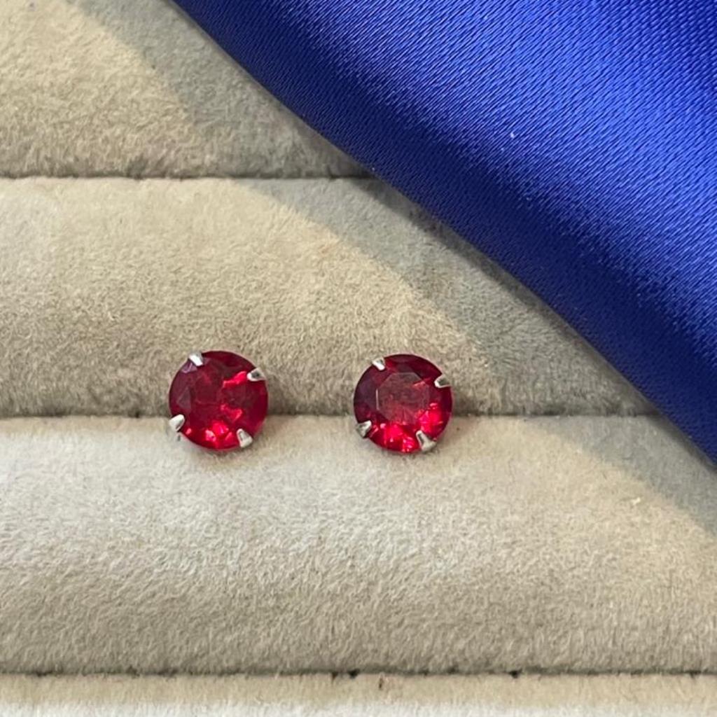 BRINCO ZIRCONIA REDONDO VERMELHO 6MM