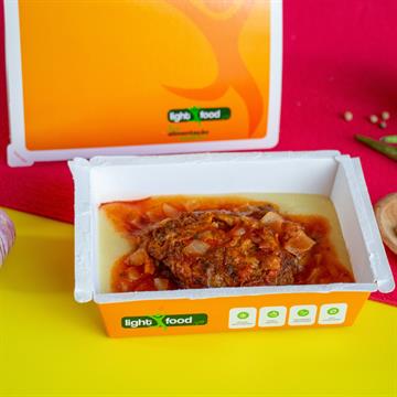 Caseirinho de sobrecoxa ao molho de tomate e polenta