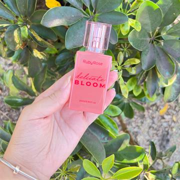 DESODORANTE COLONIA DELICATE BLOOM RUBY ROSE