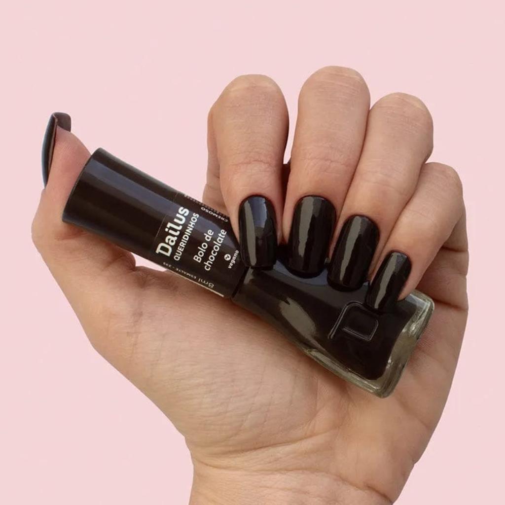 ESMALTE DAILUS CREMOSO BOLO DE CHOCOLATE