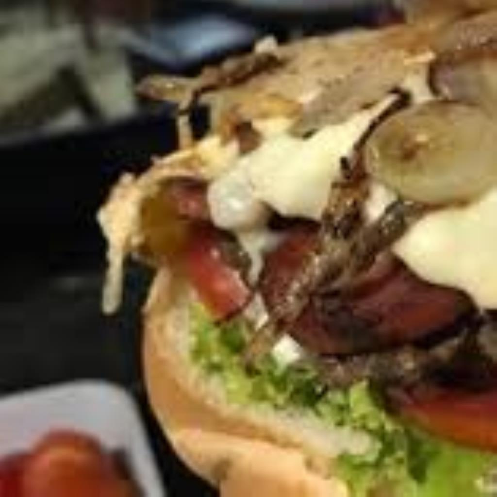 CHEESE EGG CALABRESA BURGE