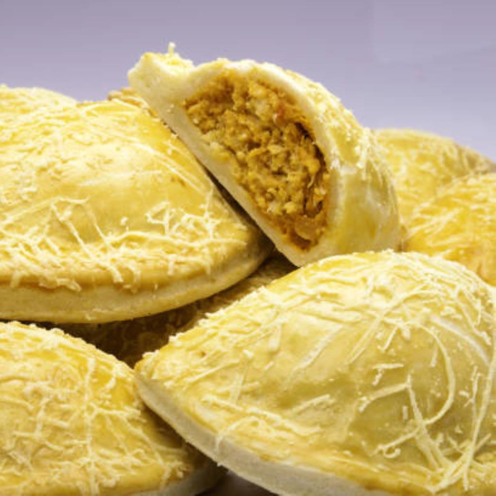 PASTEL DE FORNO (frango com catupiry )