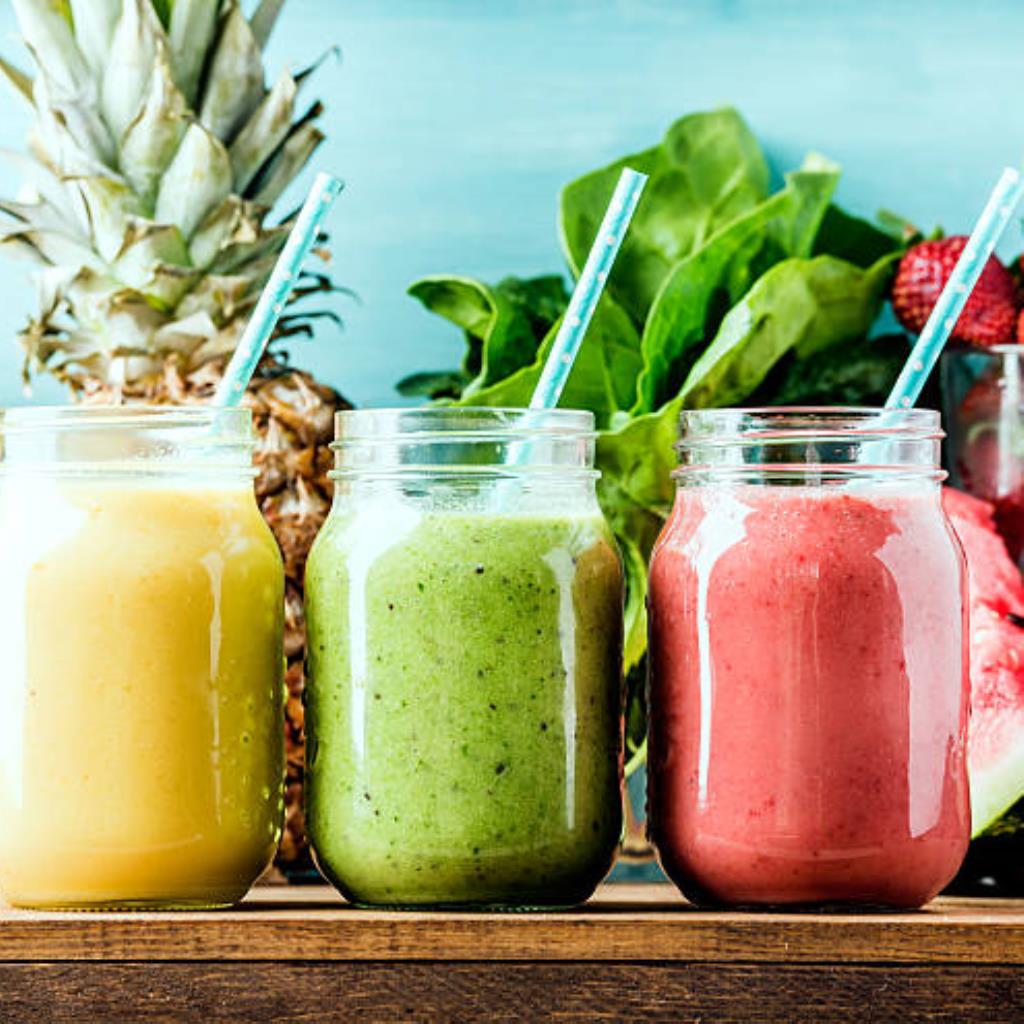 SUCO DE FRUTAS | ( Laranja, banana, goiaba, manga, beterraba, cenoura, abacaxi, mamão, melão e maçã )