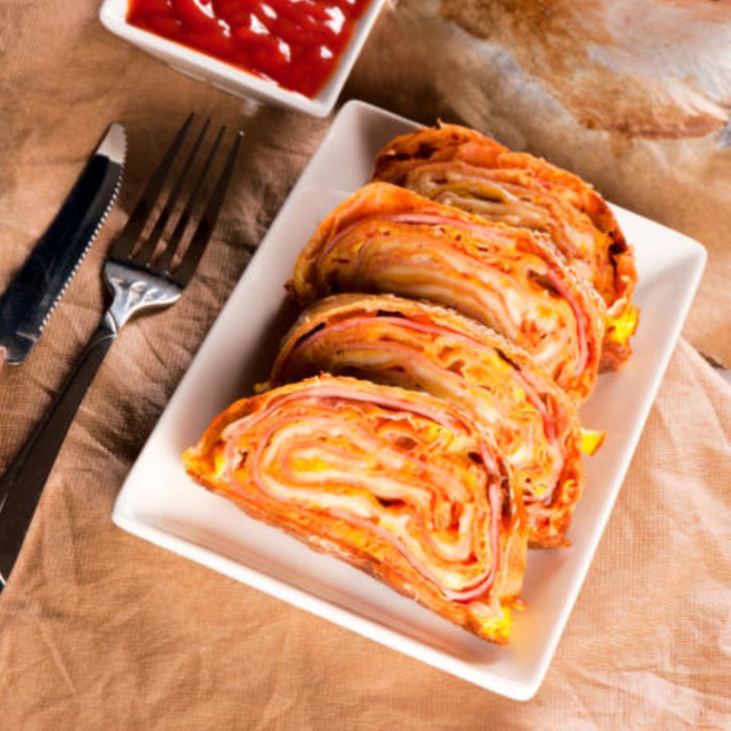 ENROLALDINHO DE CALABRESA E QUEIJO