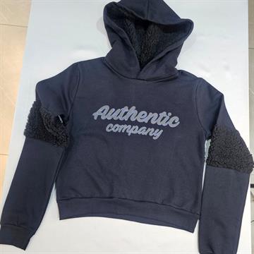 BLUSÃO JUVENIL FEMININO MOLETOM PRETO CEREJA ROSA COM CAPUZ FELPUDO E DETALHE FELPUDO NAS MANGAS. TAM 14