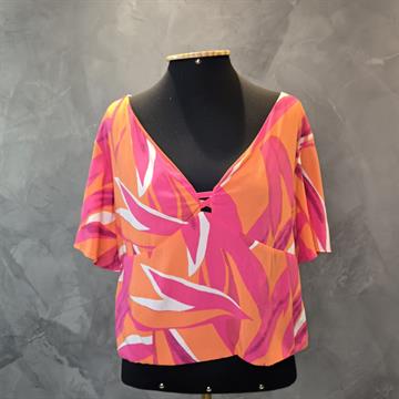 CROPPED TENDENZA ESTAMPADO FOLHAGEM 50