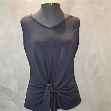 BLUSA PRETA DANBI COM AMARRAÇÃO FRONTAL – VISCOSE – TAMANHOS G E GG