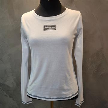 BLUSA JUVENIL FEMININA BRANCA AMORA EM MALHA DE ALGODÃO MANGA LONGA. TAM 20.