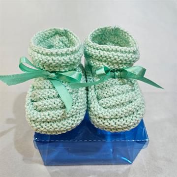 SAPATINHOS DE TRICÔ BEBÊ CORES VERDE ÁGUA,VERMELHO TAMANHO ÚNICO