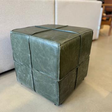 PUFF COURO DCOR VERDE OLV 45 x 45 x 45