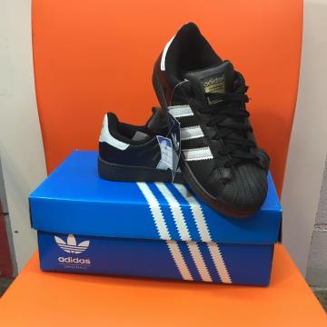 tenis adidas la marque aux 3 bandes