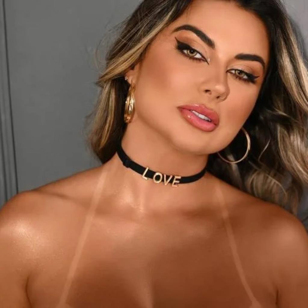 CHOCKER LETRAS PRATEADAS PUTA VERMELHO
